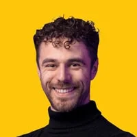 Ruben-yellow-background
