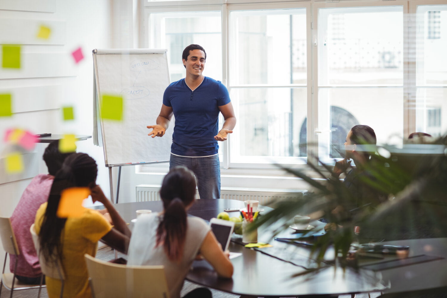 The Ultimate Guide to Mastering Public Speaking in 2023 6 public speaking guide