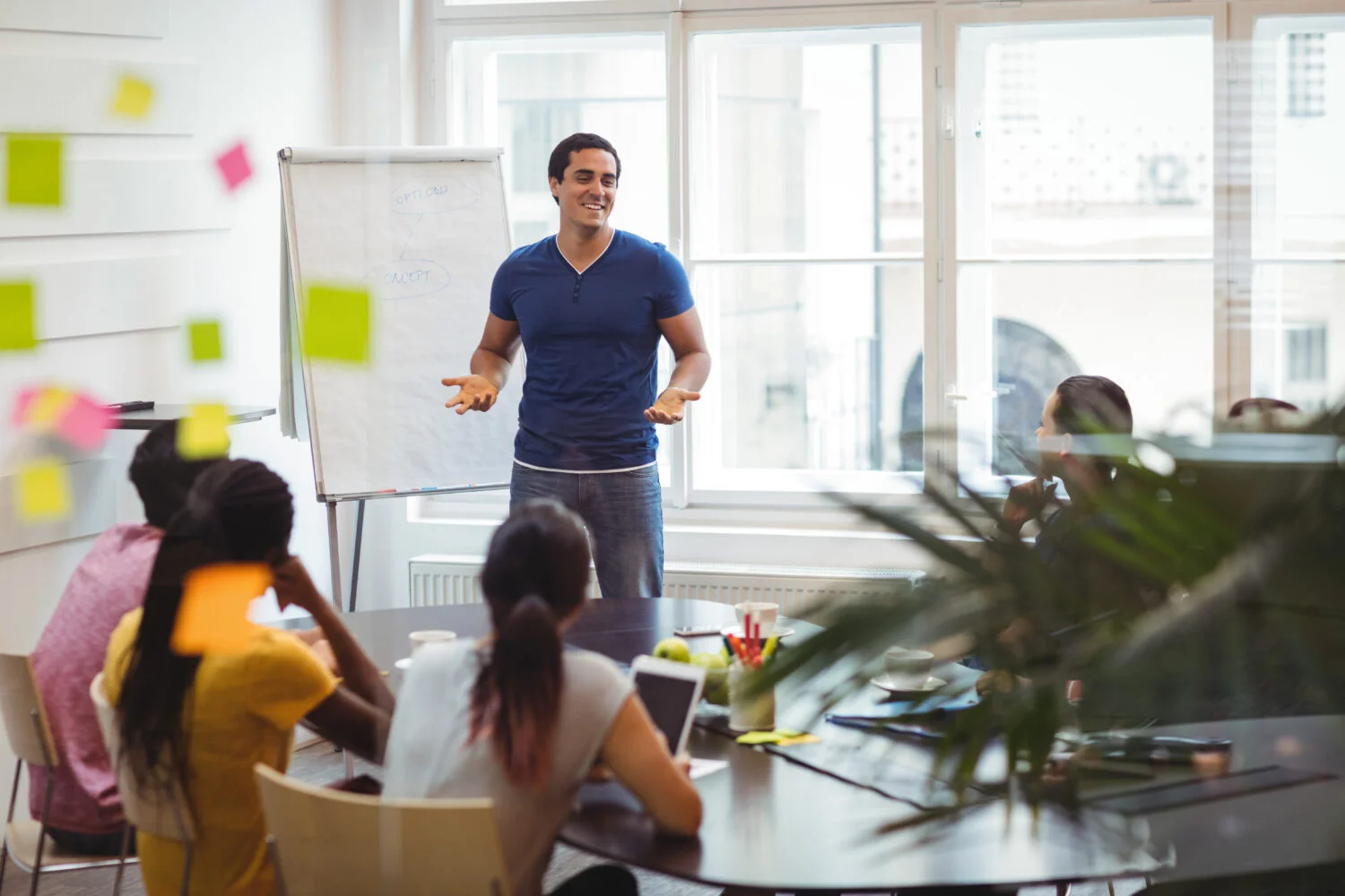 The Ultimate Guide to Mastering Public Speaking in 2023 6 public speaking guide